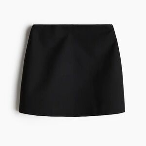 New H&M Ladies Size:0 mini skirt  black party